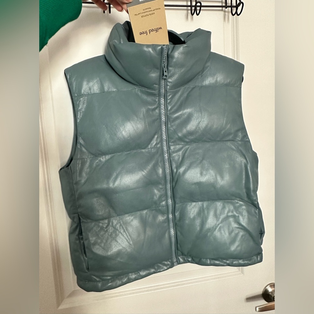 Aritzia Wilfred Vegan Vista Puffer Small NWT